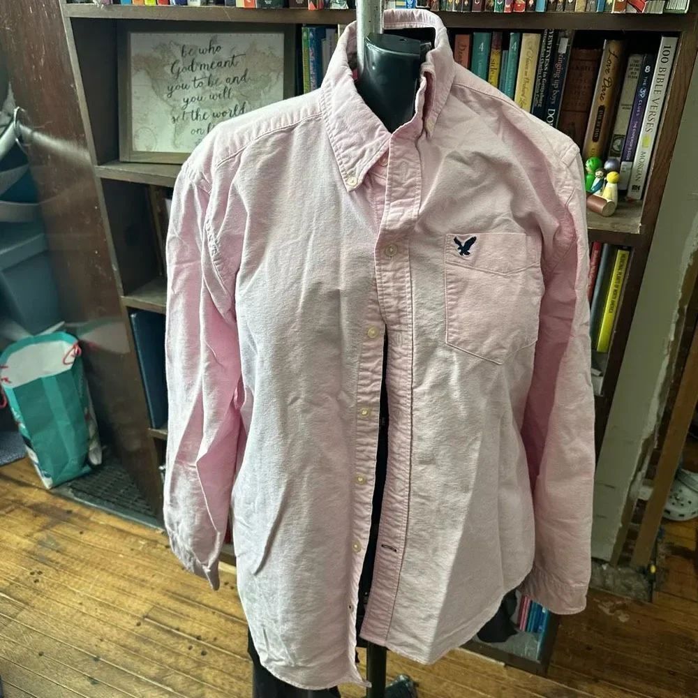 American Eagle Classic fit L pink business casual button down shirt